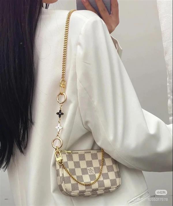 2026124142626674 580